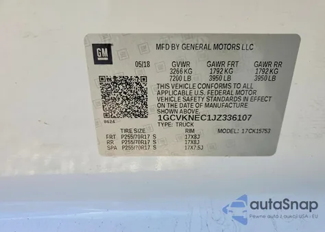 2018 Chevrolet Silverado K1500 z USA, uszkodzony, nr VIN 1GCVKNEC1JZ336107